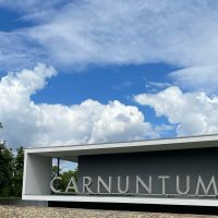 Schild von Carnuntum