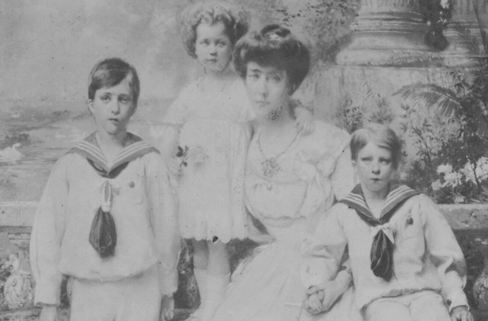 K&ouml;nigin Elisabeth von Belgien mit ihren Kindern &copy; Bayerische Staatsbibliothek