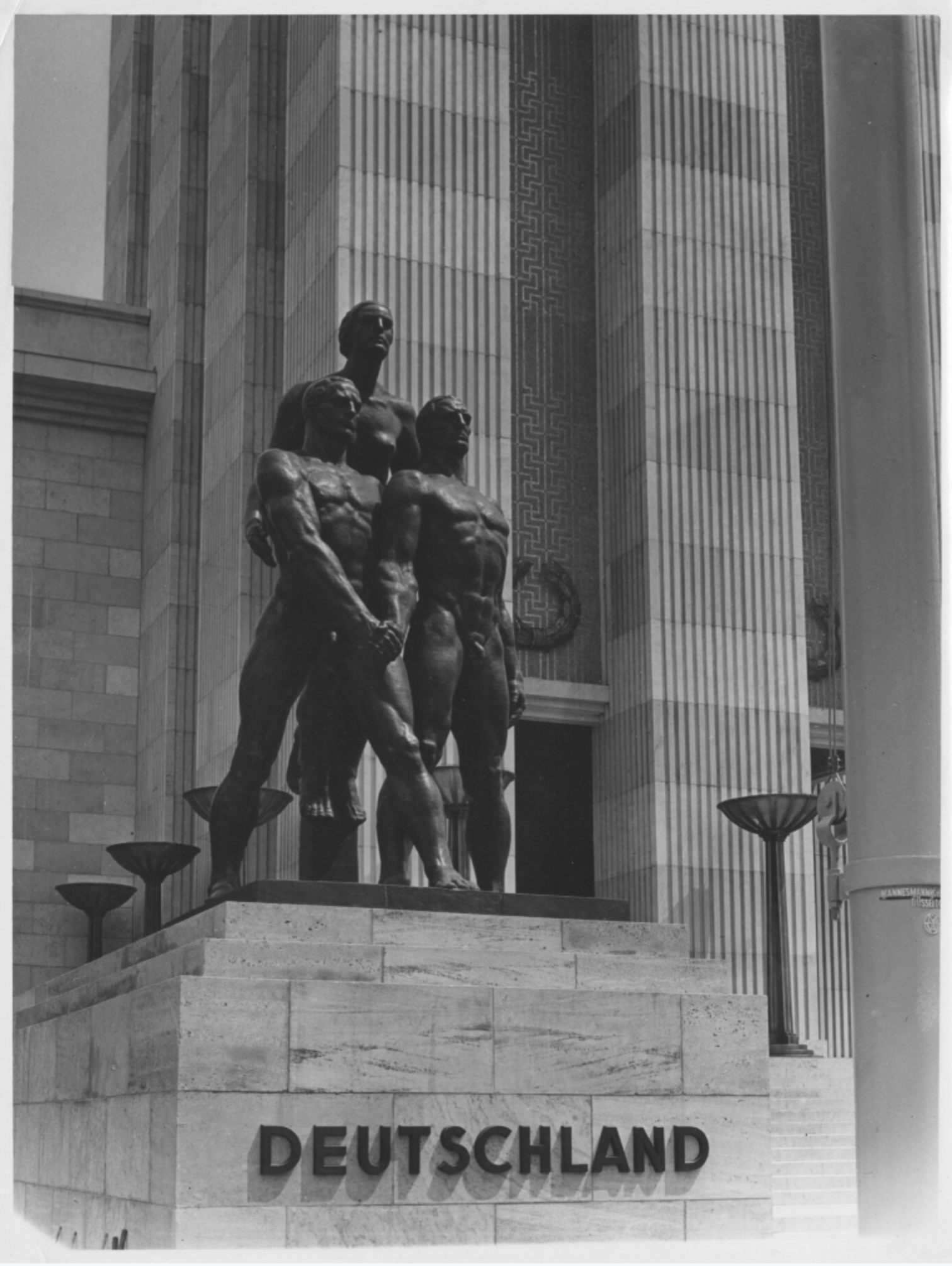 Deutscher Pavillon in Paris 1937 gestaltet von Albert Speer