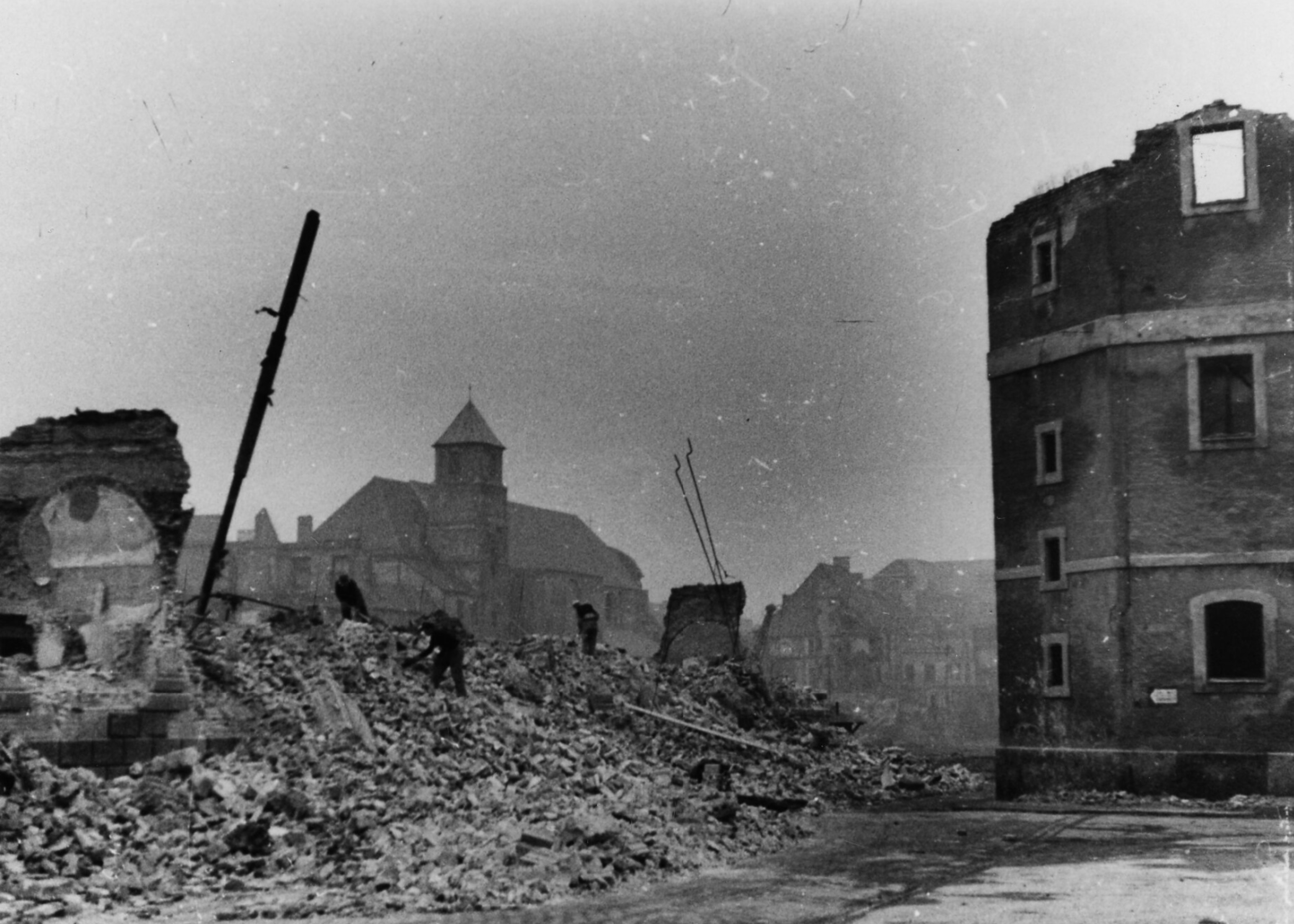 München Karmeliterstraße 1945