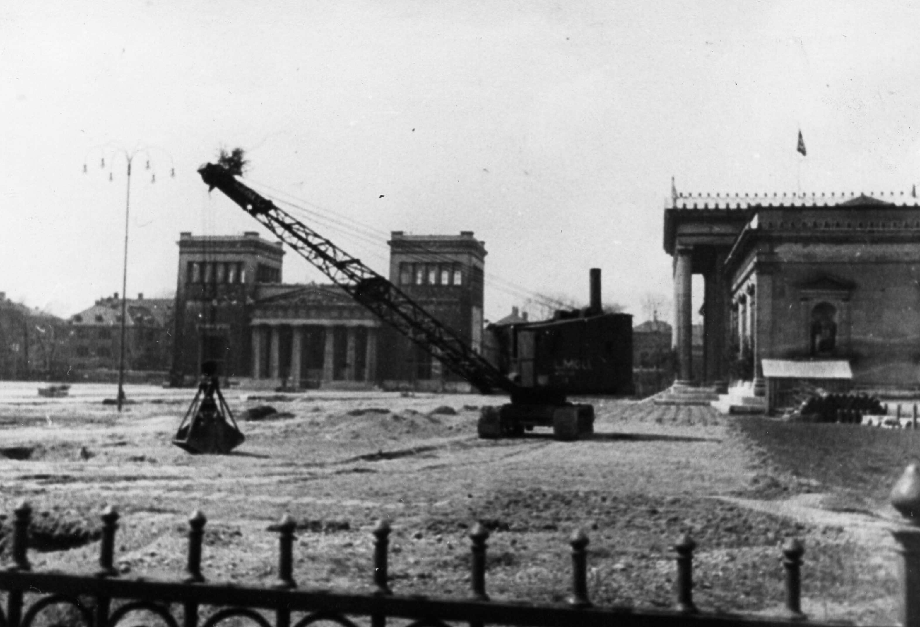 München Königsplatz 1945