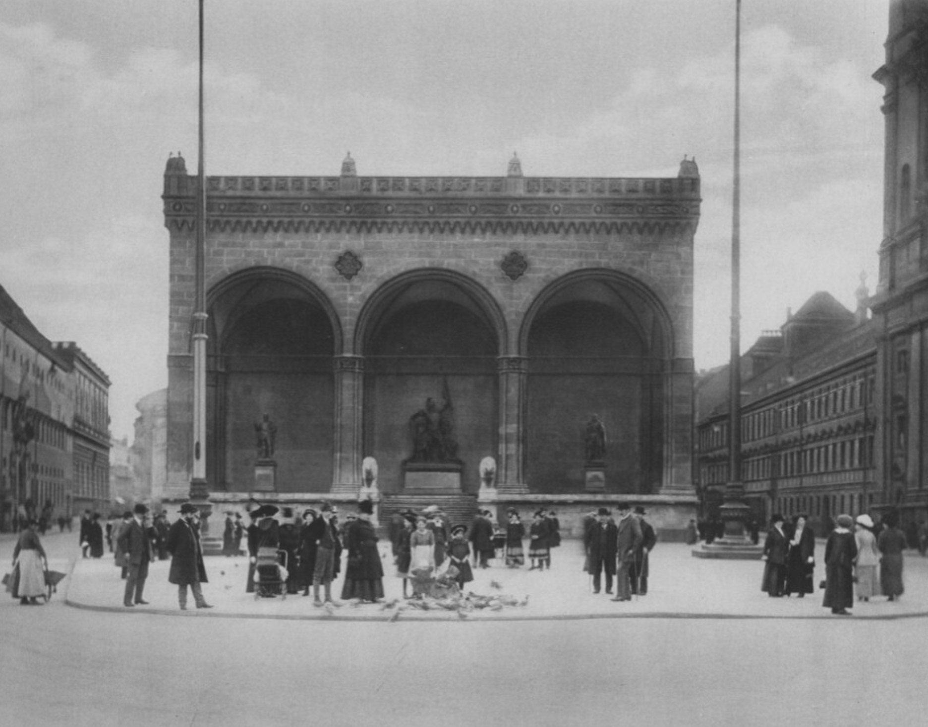 Bild der Feldherrnhalle aus dem Jahr 1925