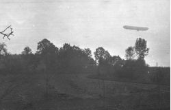 Zeppelin in der Luft