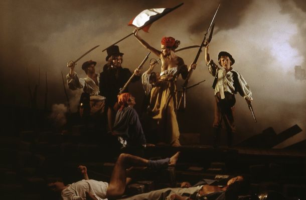 Nachstellung des Bildes Freiheit f&uuml;r das Volk von  Delacroix