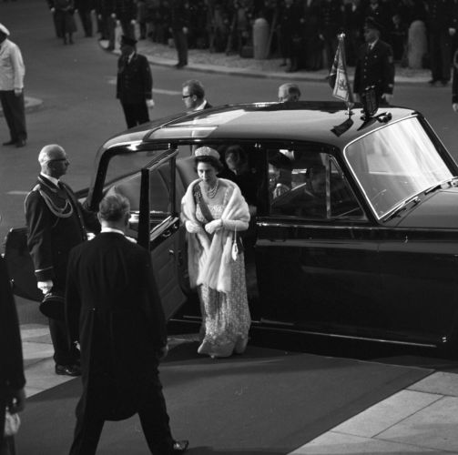 Elisabeth II. 1953 © Bayerische Staatsbibliothek