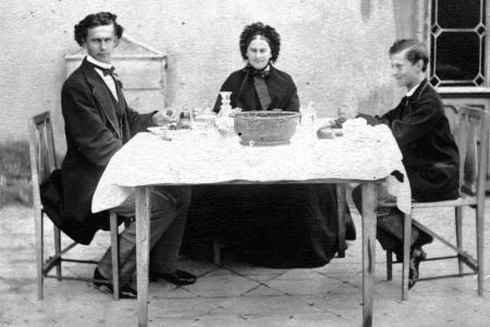 Ludwig mit Mutter und Bruder Otto 1863