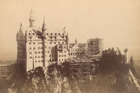 Schloss Neuschwanstein im Bau 1886