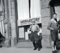Boykott des jüdischen Geschäftes Webwaren Luchs und Einstein Augsburg 1930er