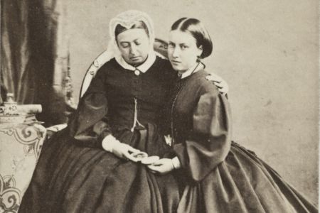 Victoria mit Tochter Helena 