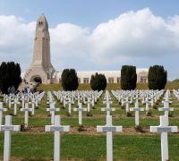 Kriegerdenkmal Verdun © Adobe Stock