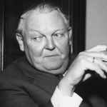 Foto von Ludwig Erhard, mit Zigarre in der Hand © Bildarchiv der Bayerischen Staatsbibliothek/ Felicitas Timpe