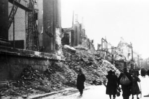 Feldherrnhalle 1944 &copy; Bayerische Staatsbibliothek