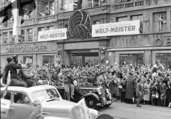 Empfang der Fussballweltmeister von 1954 in München © Bildarchiv der Bayerischen Staatsbibliothek/Fruhstorfer