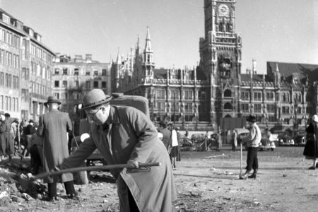 Aktion Rama dama in M&uuml;nchen 1945