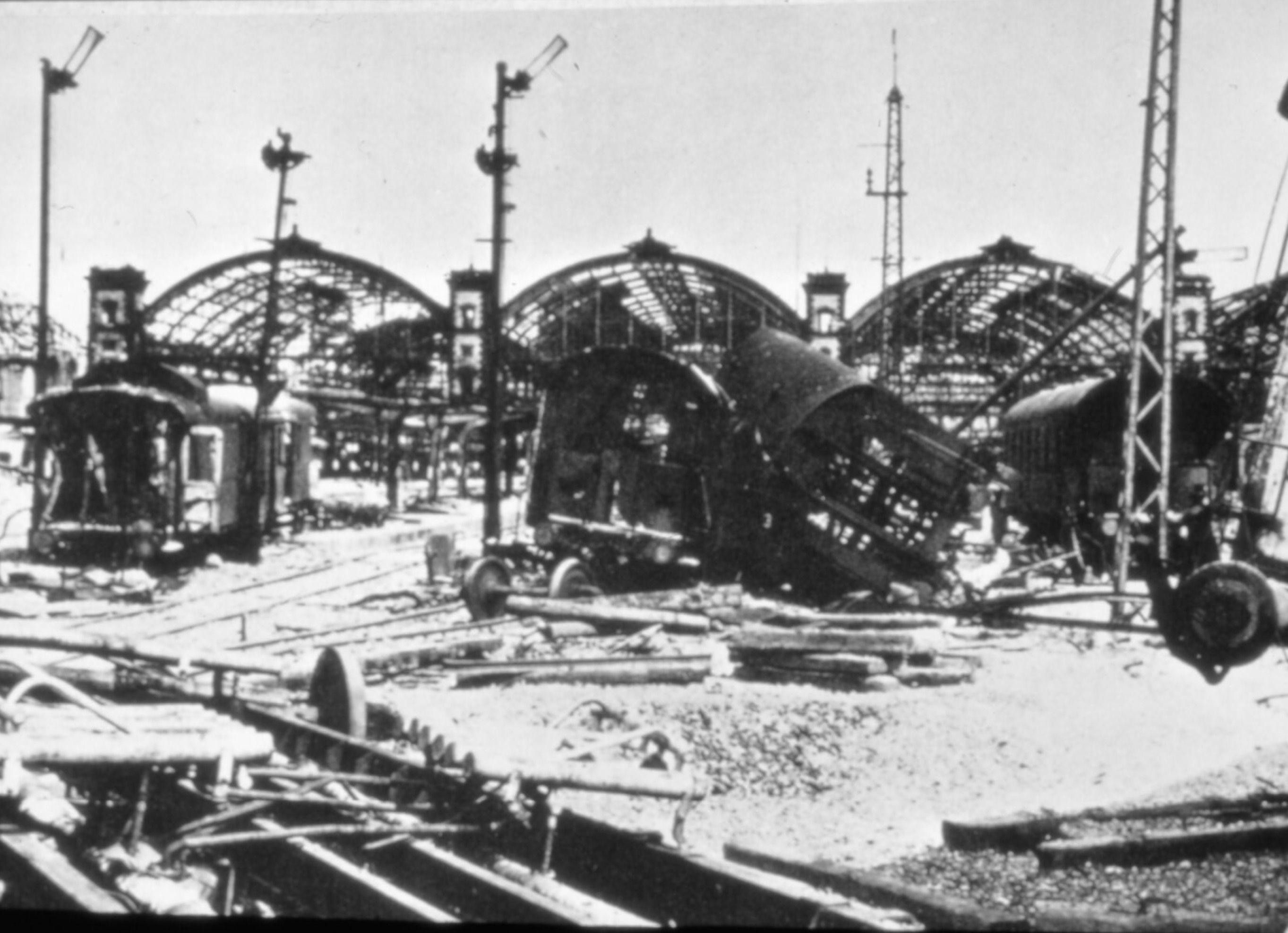 Hauptbahnhof München 1944