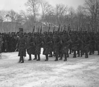Marschierende Soldaten
