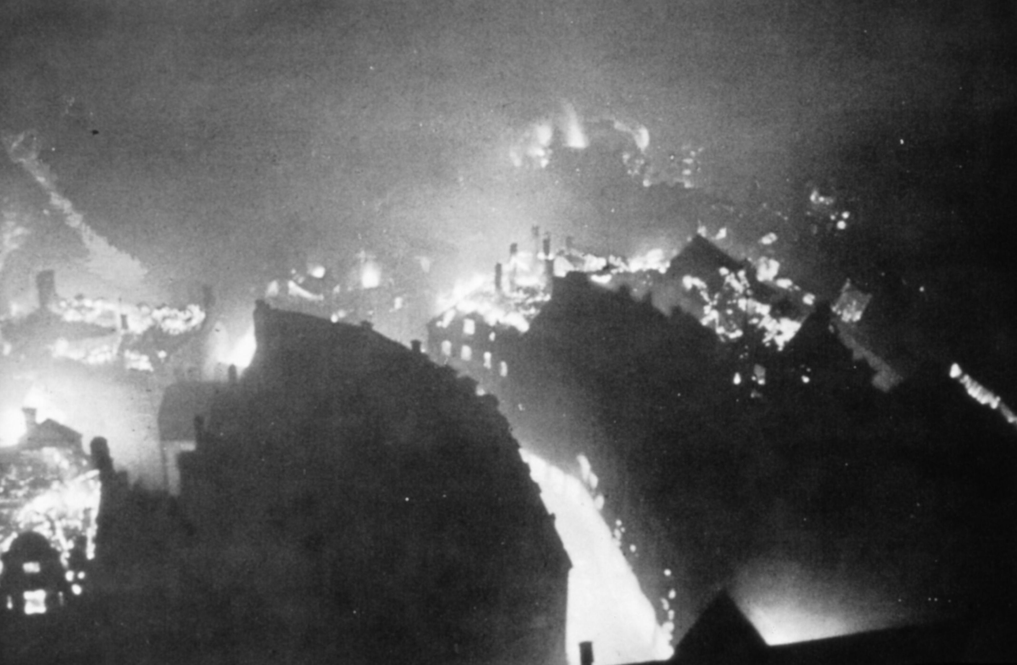 München brennt 1945 Luftkrieg © Bayerische Staatsbibliothek