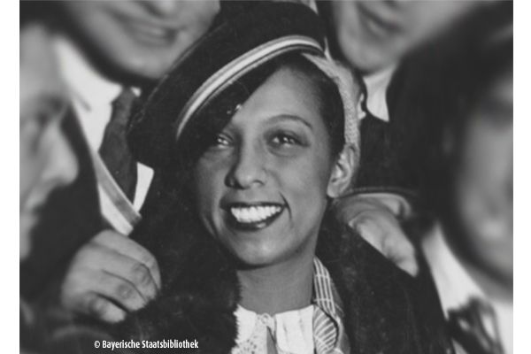 Foto von Josephine Baker mit Armeemütze