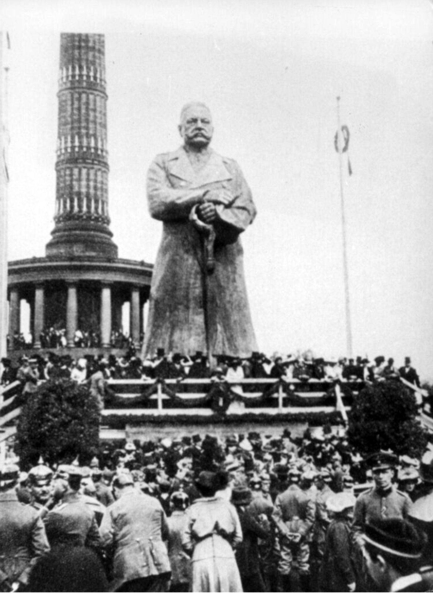 Hindenburg-Denkmal © Bayerische Staatsbibliothek