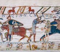 Ausschnitt des Teppichs von Bayeux, der die Schlacht von Hastings zeigt